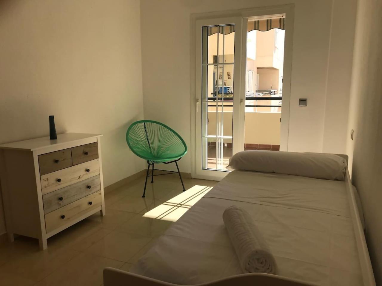 Espectacular Residencial En 1A Linea Con Piscina Appartement Benajarafe Buitenkant foto