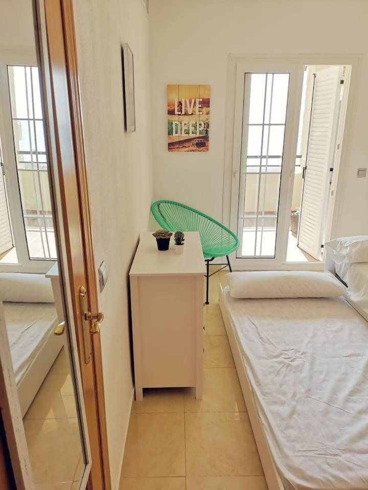 Espectacular Residencial En 1A Linea Con Piscina Appartement Benajarafe Buitenkant foto