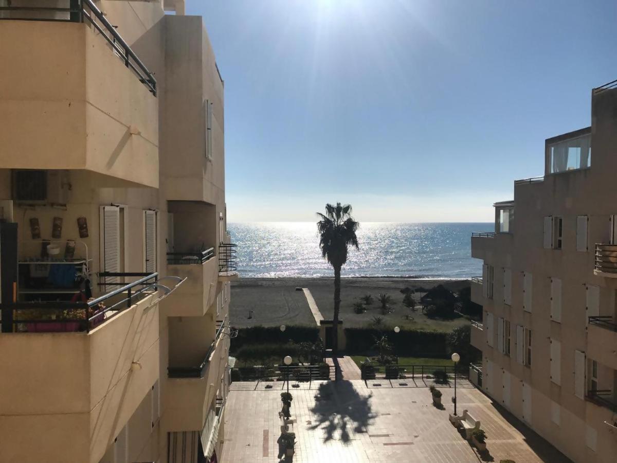 Espectacular Residencial En 1A Linea Con Piscina Appartement Benajarafe Buitenkant foto