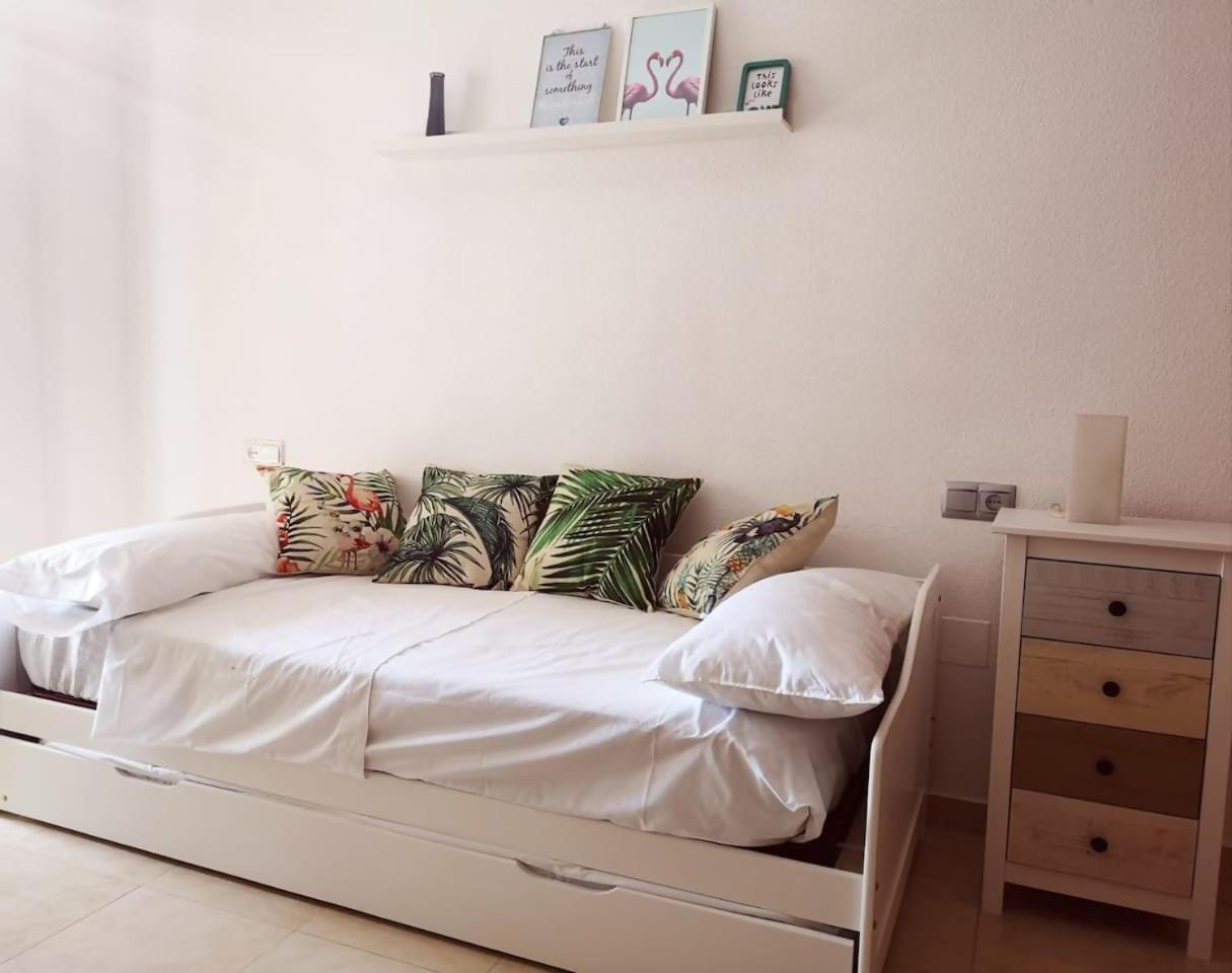 Espectacular Residencial En 1A Linea Con Piscina Appartement Benajarafe Buitenkant foto