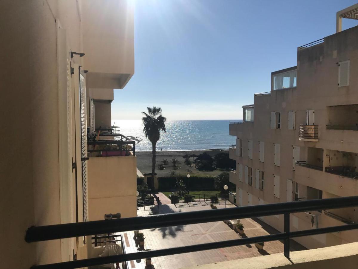 Espectacular Residencial En 1A Linea Con Piscina Appartement Benajarafe Buitenkant foto